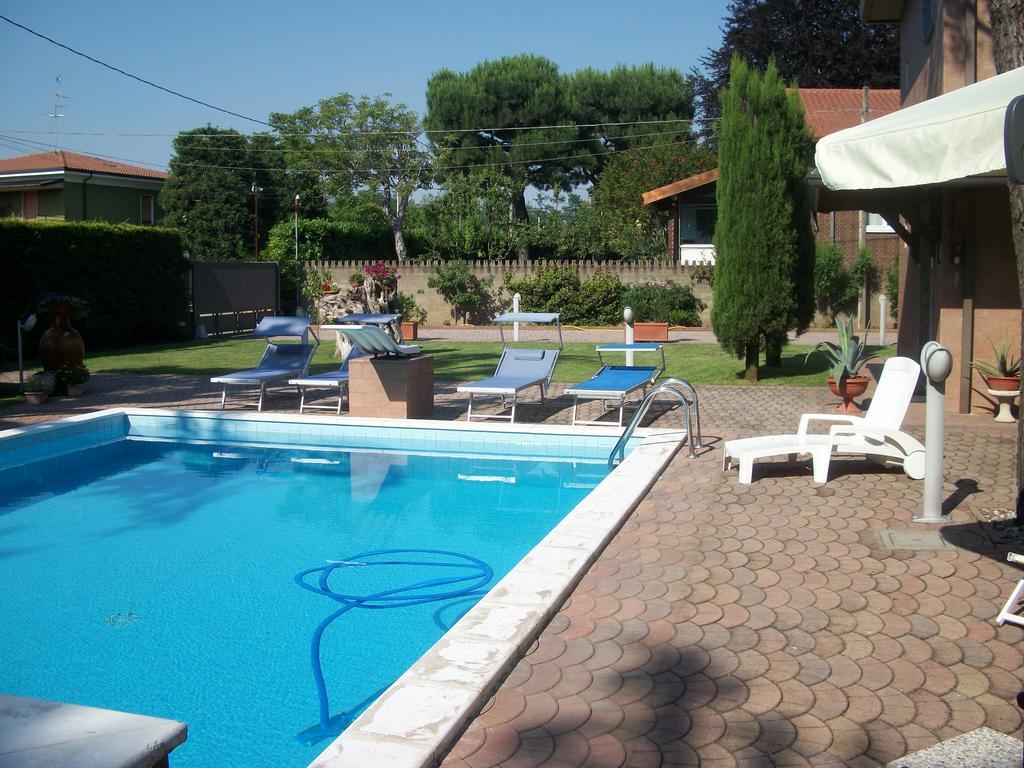 B&B Southitaly Бусто-Арсіціо Екстер'єр фото