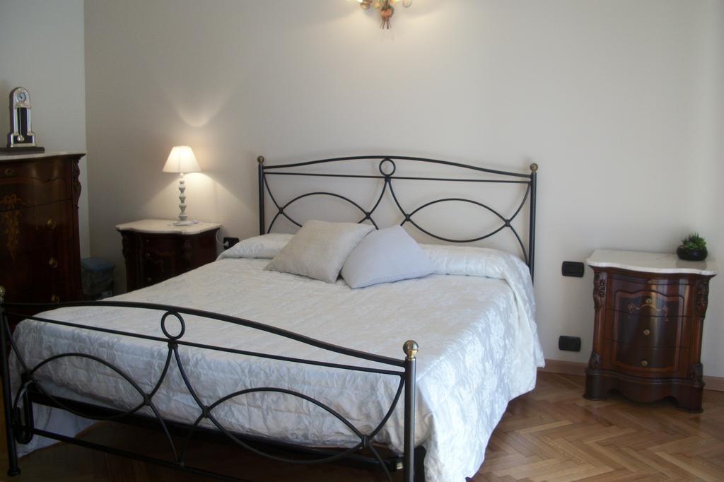 B&B Southitaly Бусто-Арсіціо Екстер'єр фото