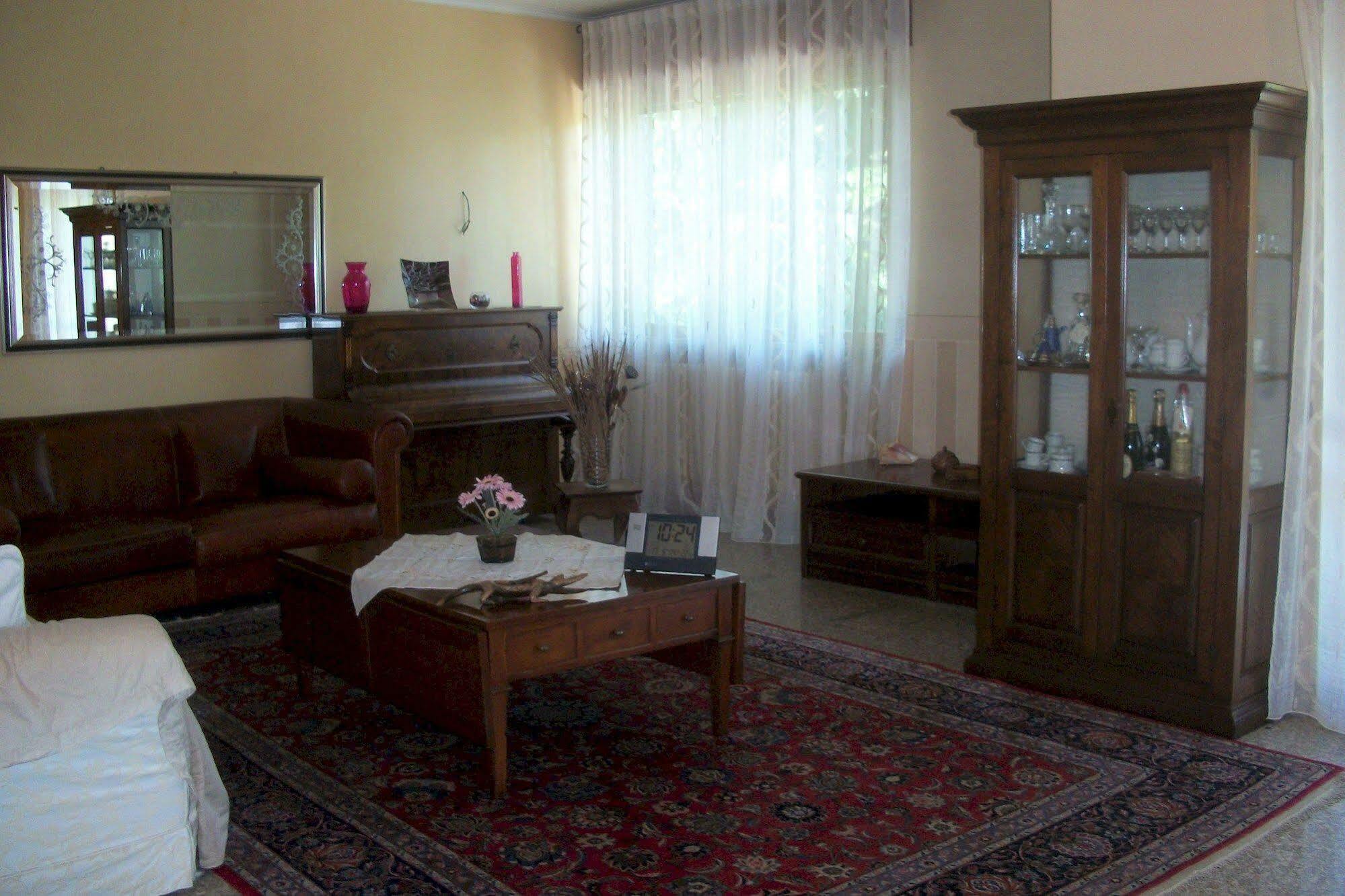 B&B Southitaly Бусто-Арсіціо Екстер'єр фото